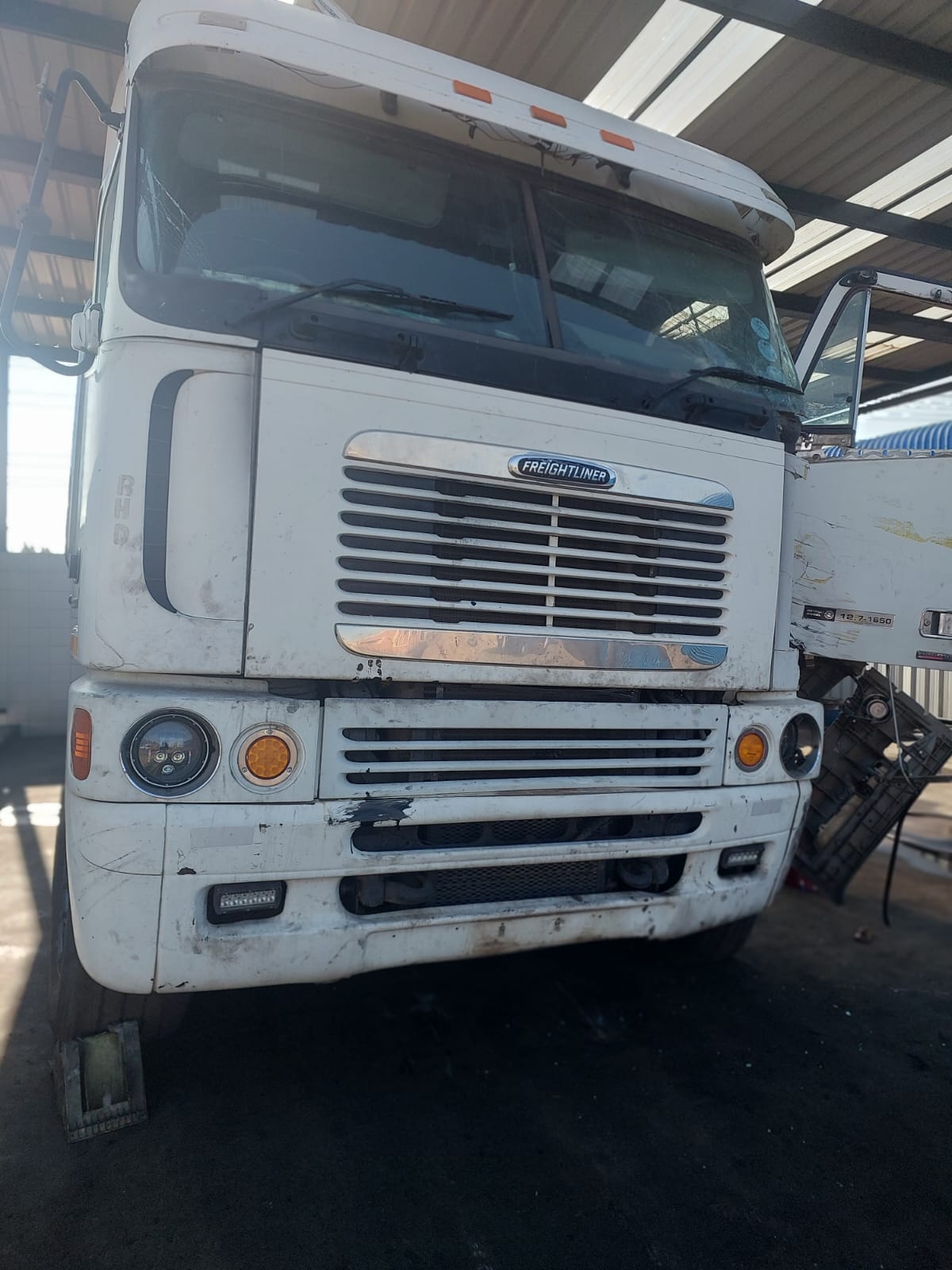 Freightliner Argosy Detroit 12.7 - undefined